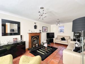 Photo 19- click for photo gallery